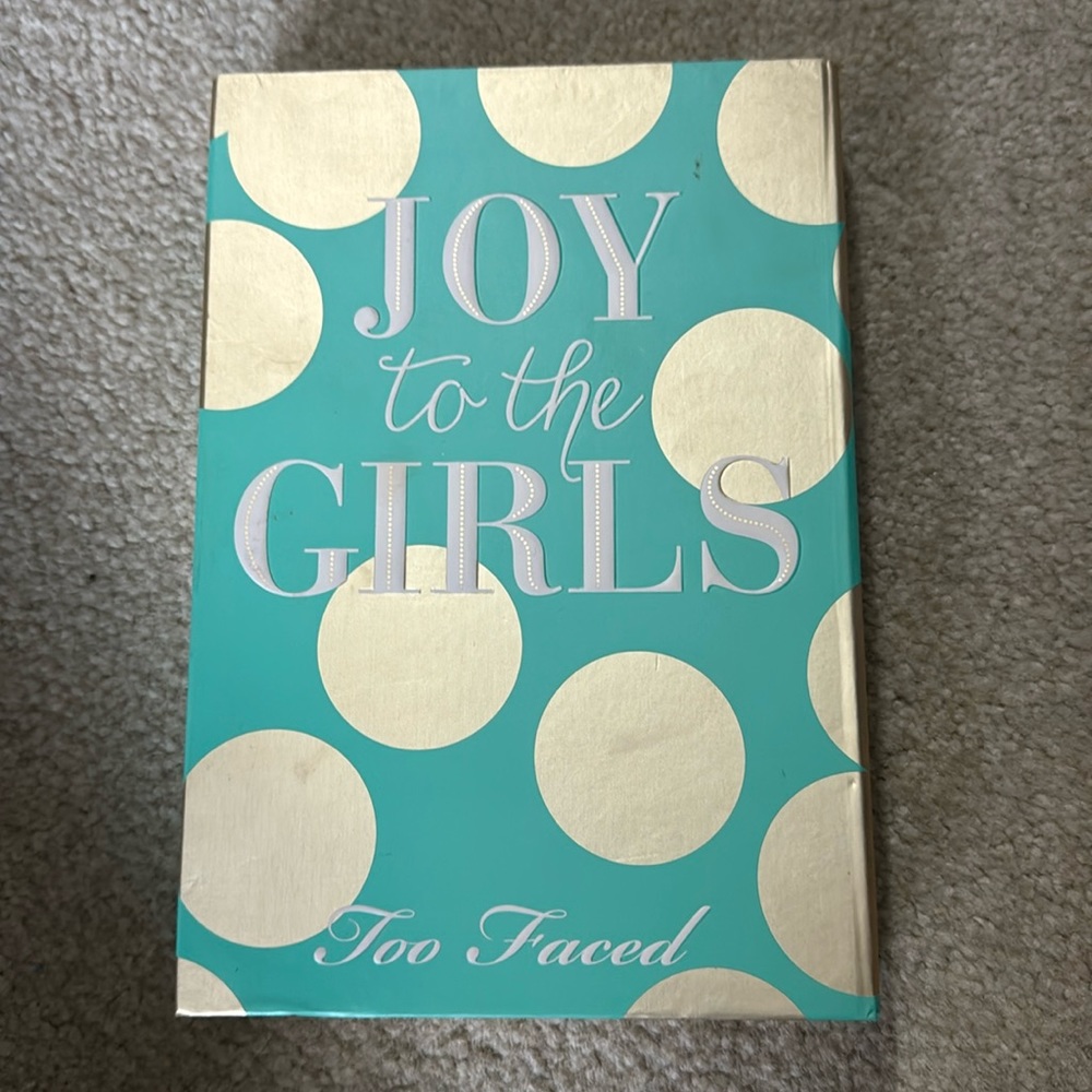 Too faced joy to the girls eyeshadow palette